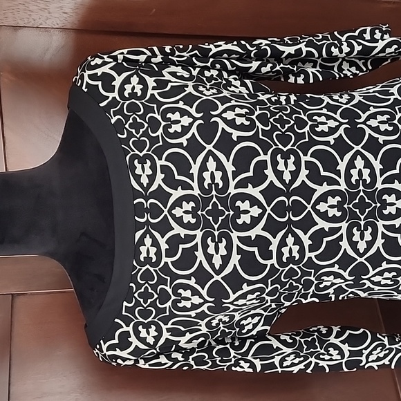 WHBM Black White Geometric Floral Print Dress Size XS - Picture 2 of 8